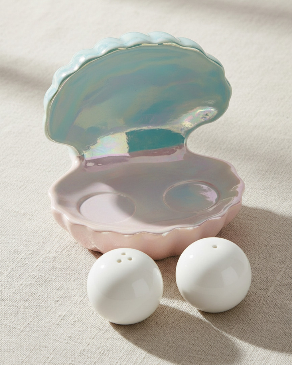Clam Shell Salt and Pepper Shakers