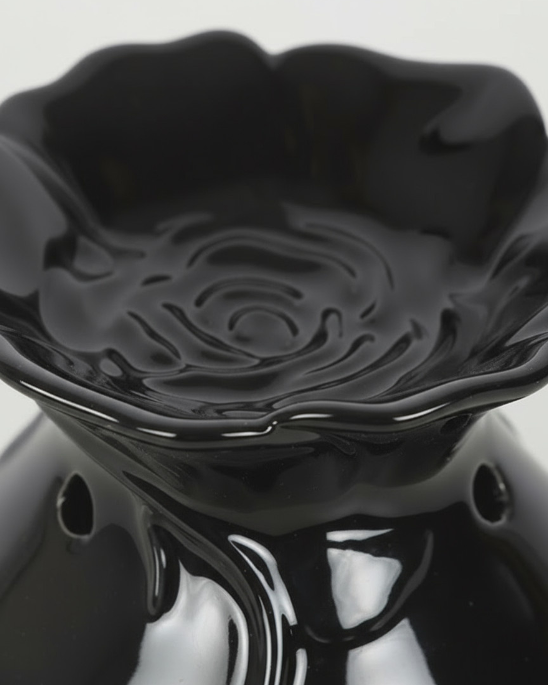 Black Rose Oil Burner& Wax Warmer
