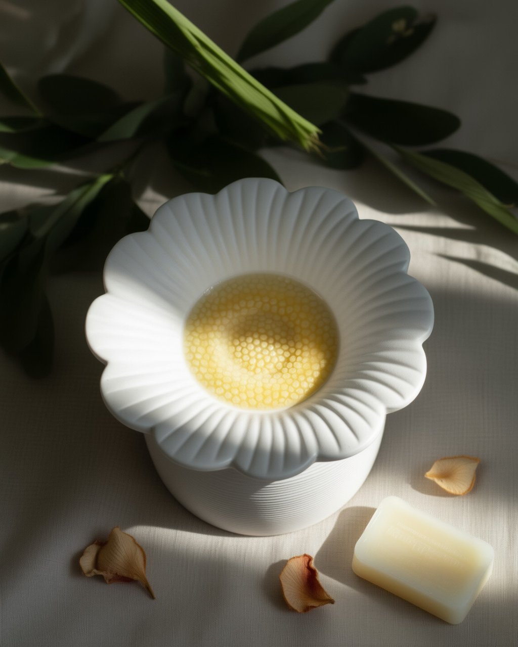 Daisy Shaped Oil Burner & Wax Warmer