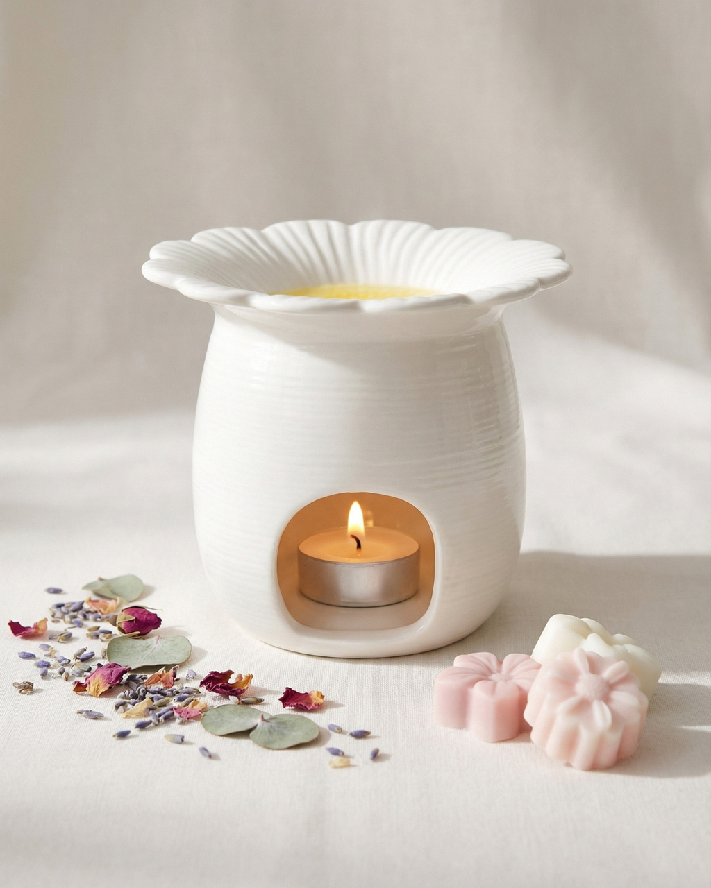 Daisy Shaped Oil Burner & Wax Warmer