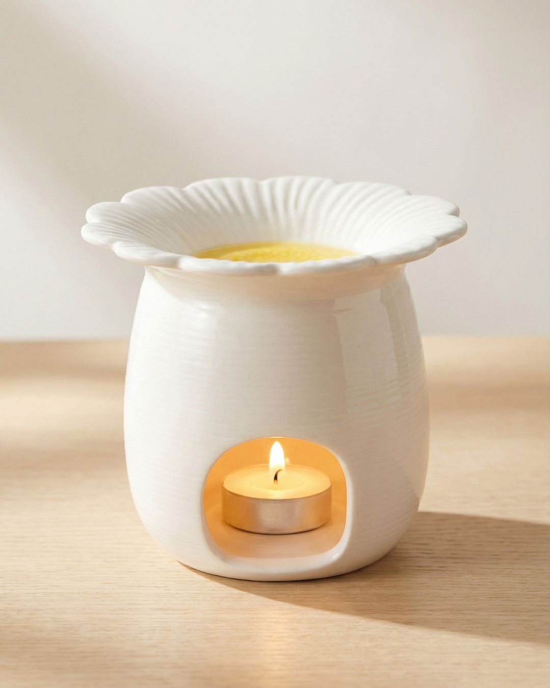 Daisy Shaped Oil Burner & Wax Warmer